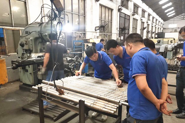鄭州市神龍泵業(yè)有限公司每周對各個工序進(jìn)行質(zhì)量監(jiān)督檢驗(yàn)的現(xiàn)場。
